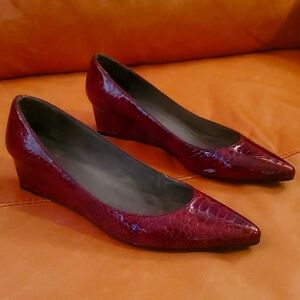 STUART WEITZMAN LOAFERS SIZE 7.5